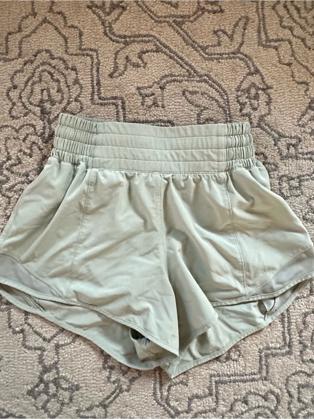 Lululemon high-Waist Women's Athletic Shorts - Sage Green